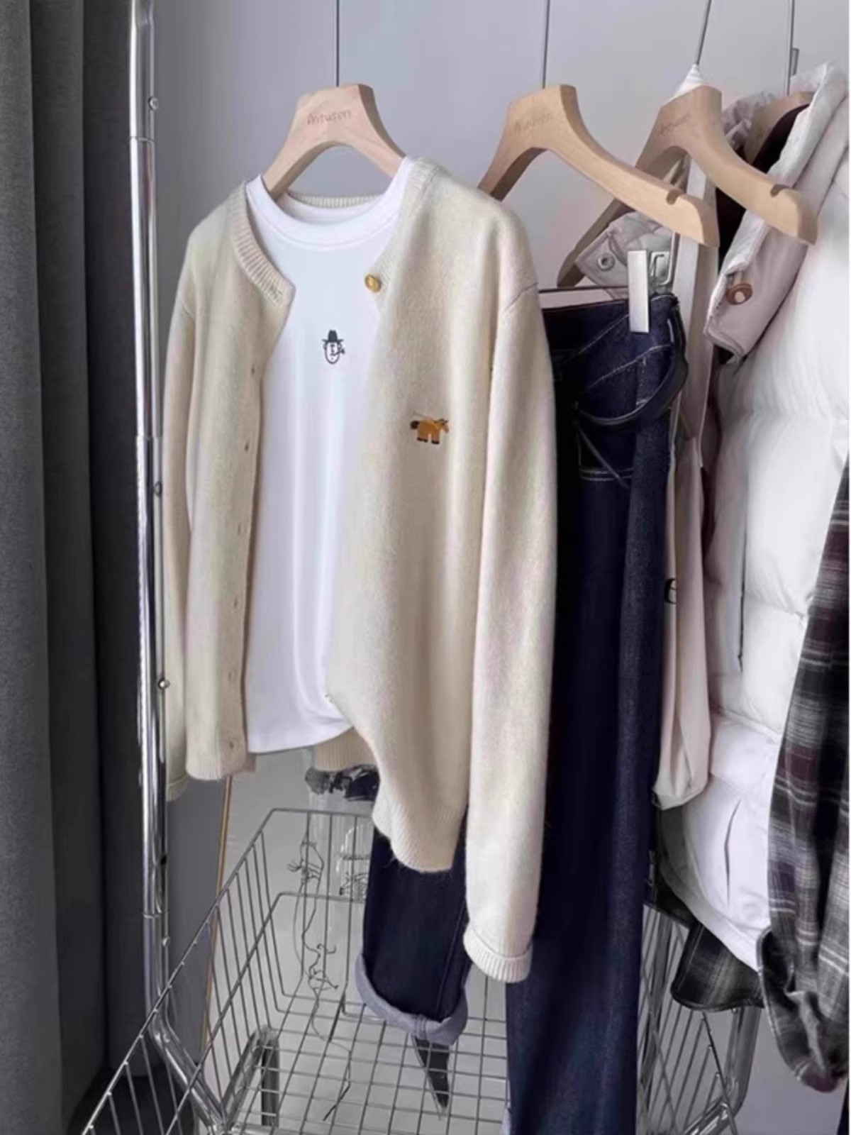 Women's Lazy Style Round Neck Pony Embroidery Wool Knit Cardigan Korean Fall Winter Loose Fit Top - Image 4