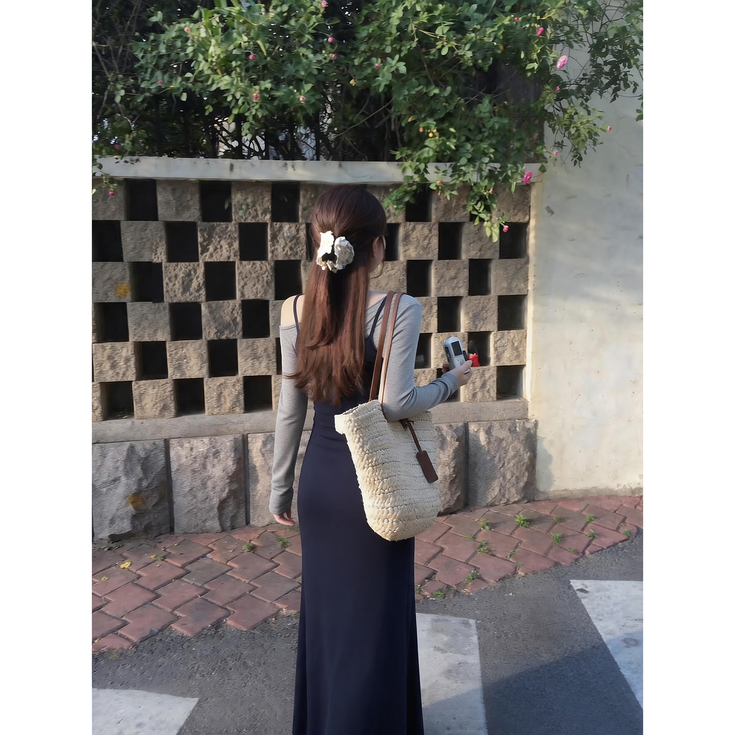 Sweet Off-Shoulder Color-Block A-Line Dress with Long Sleeves - Image 5
